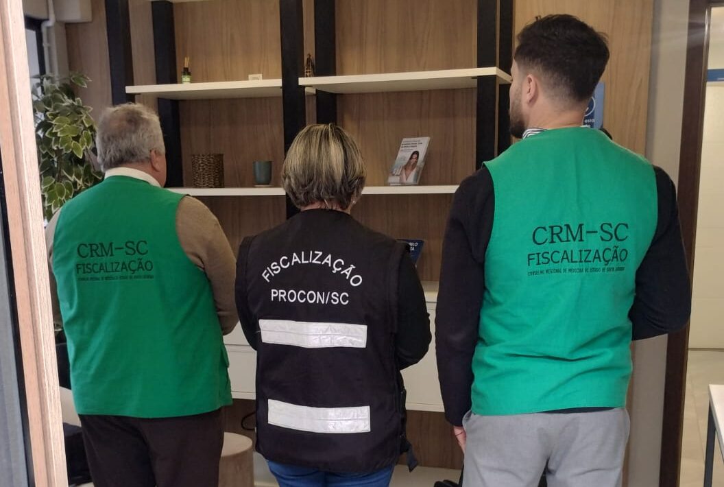Fiscalização em Balneário Camboriú com CRM-SC