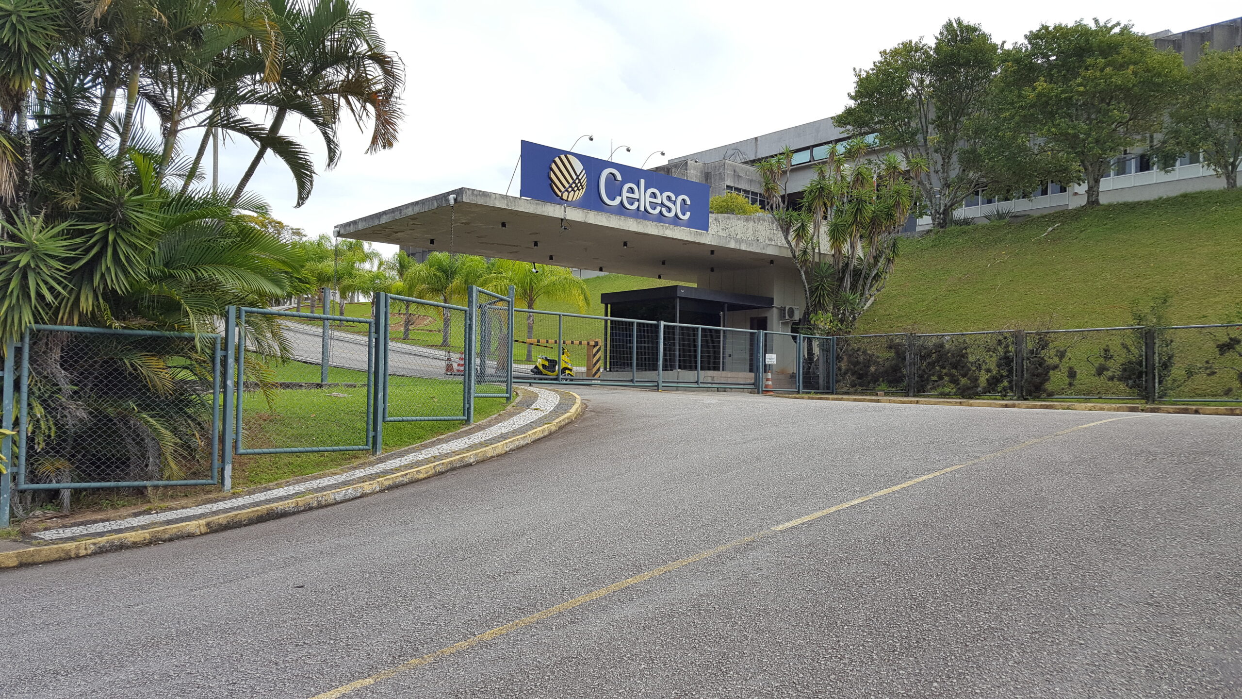 Procon SC convoca Celesc para explicar aumento no número de reclamações