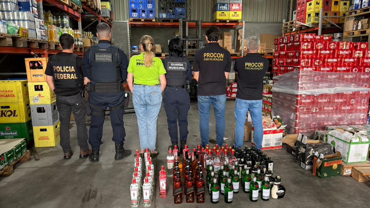 Fiscalização do PROCON SC contra bebidas de descaminho